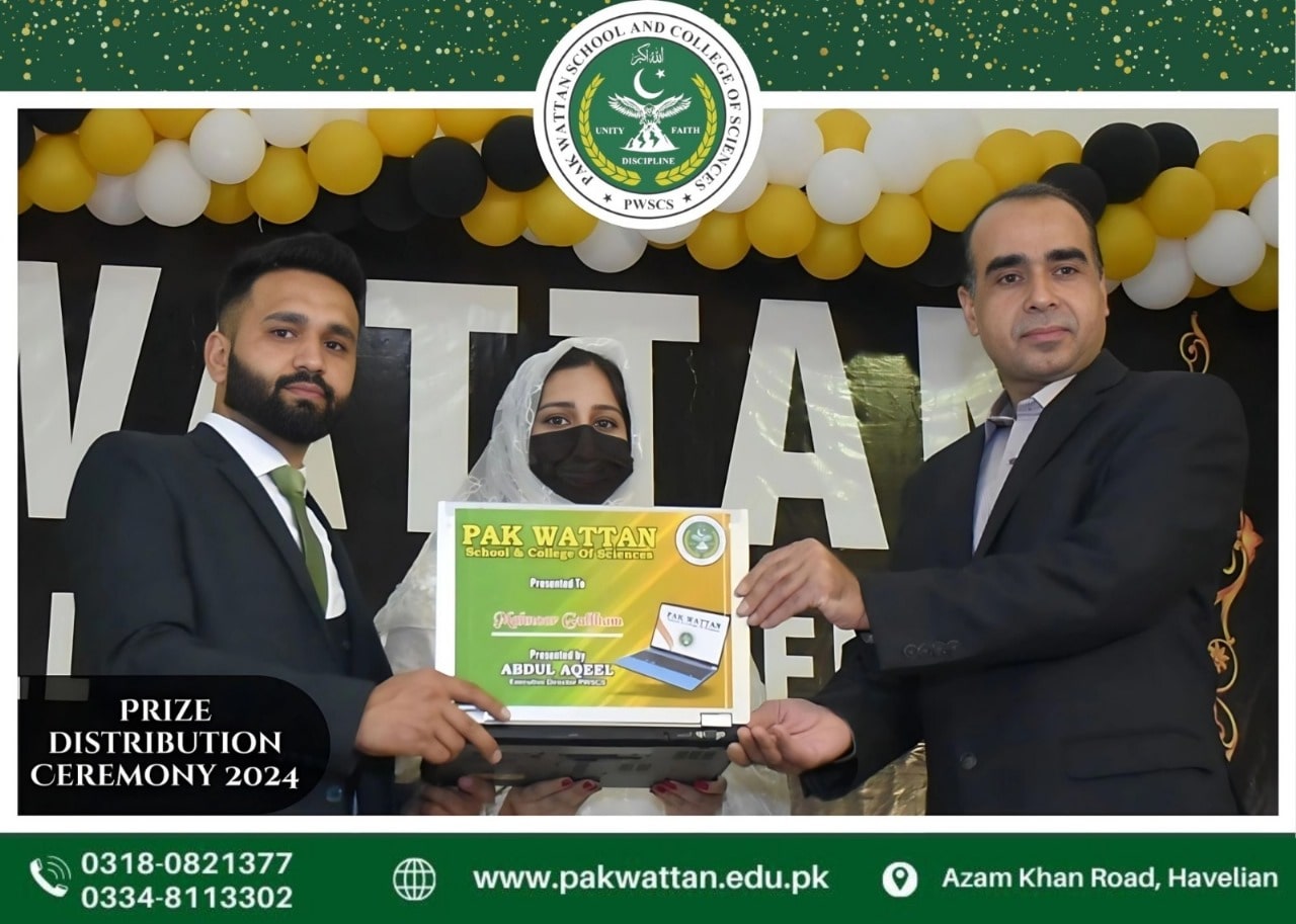 Miss Mahnoor receiving Laptop